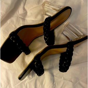 Black braided sandals.Size 10/40